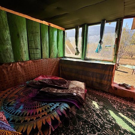 Hippy Hyde Kalga Hotell Kalgha Exteriör bild