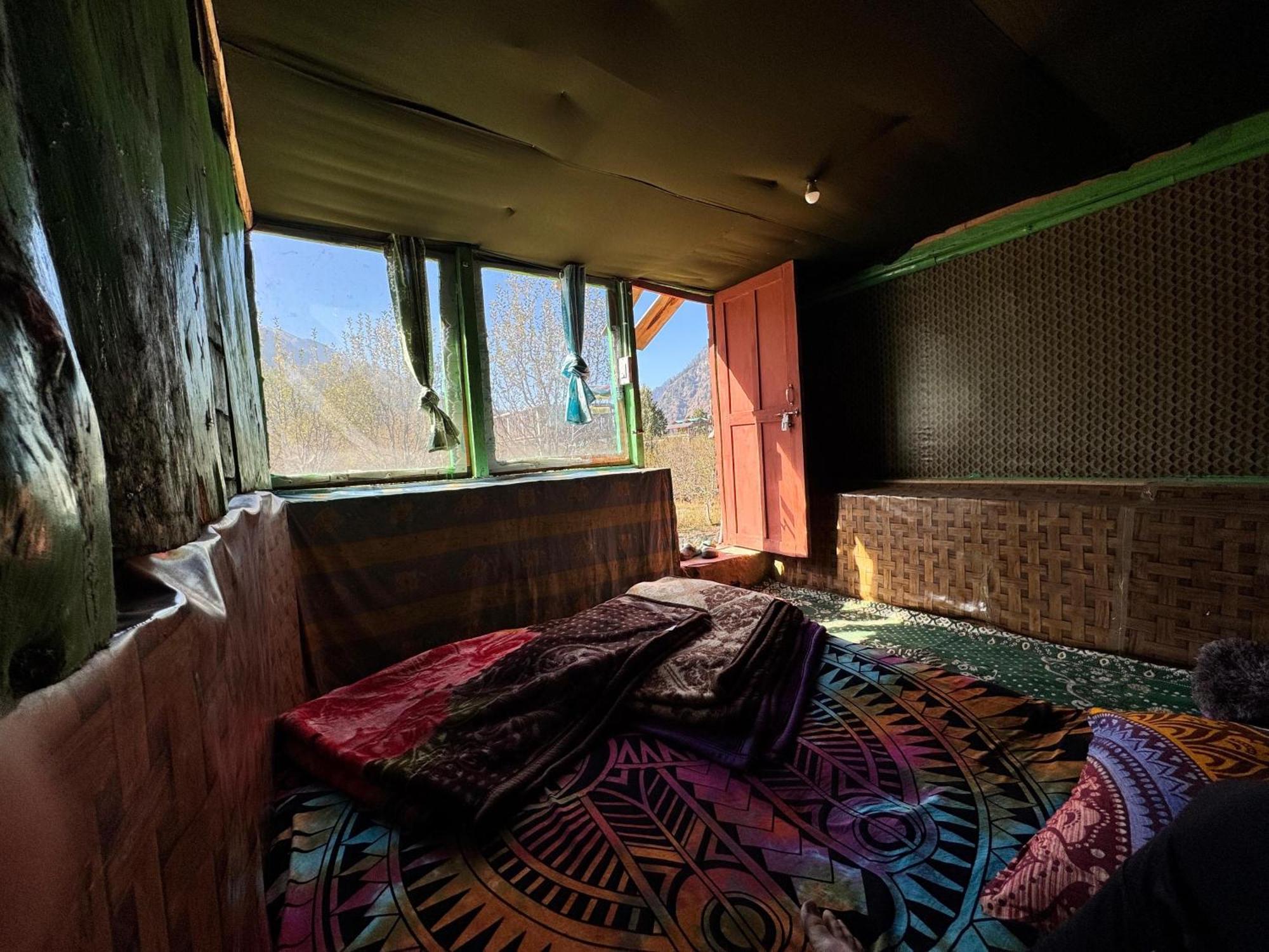 Hippy Hyde Kalga Hotell Kalgha Exteriör bild